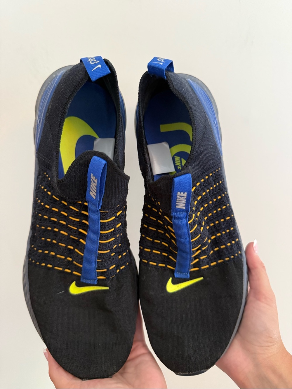 Nike Phantom Men’s Slip-On Knit Runners